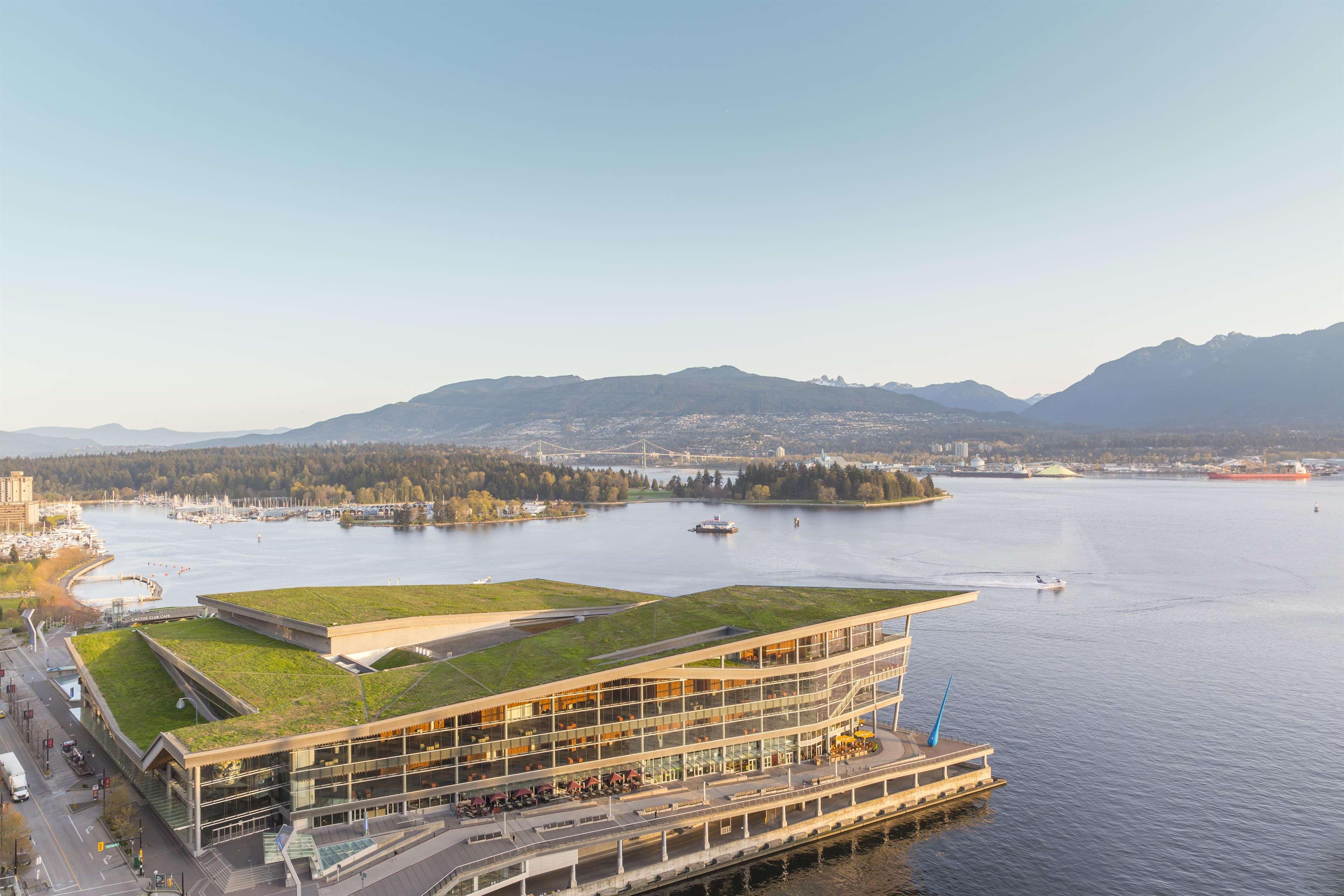 Fairmont Waterfront Hotel Vancouver Exterior photo